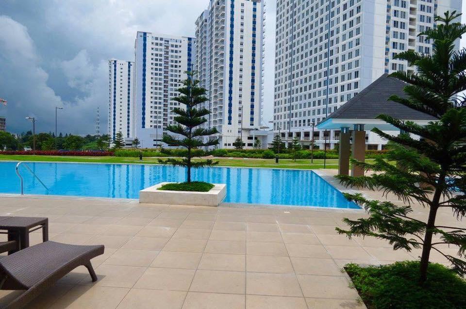 Ron's Condo Overlooking the Lake Tagaytay City Buitenkant foto